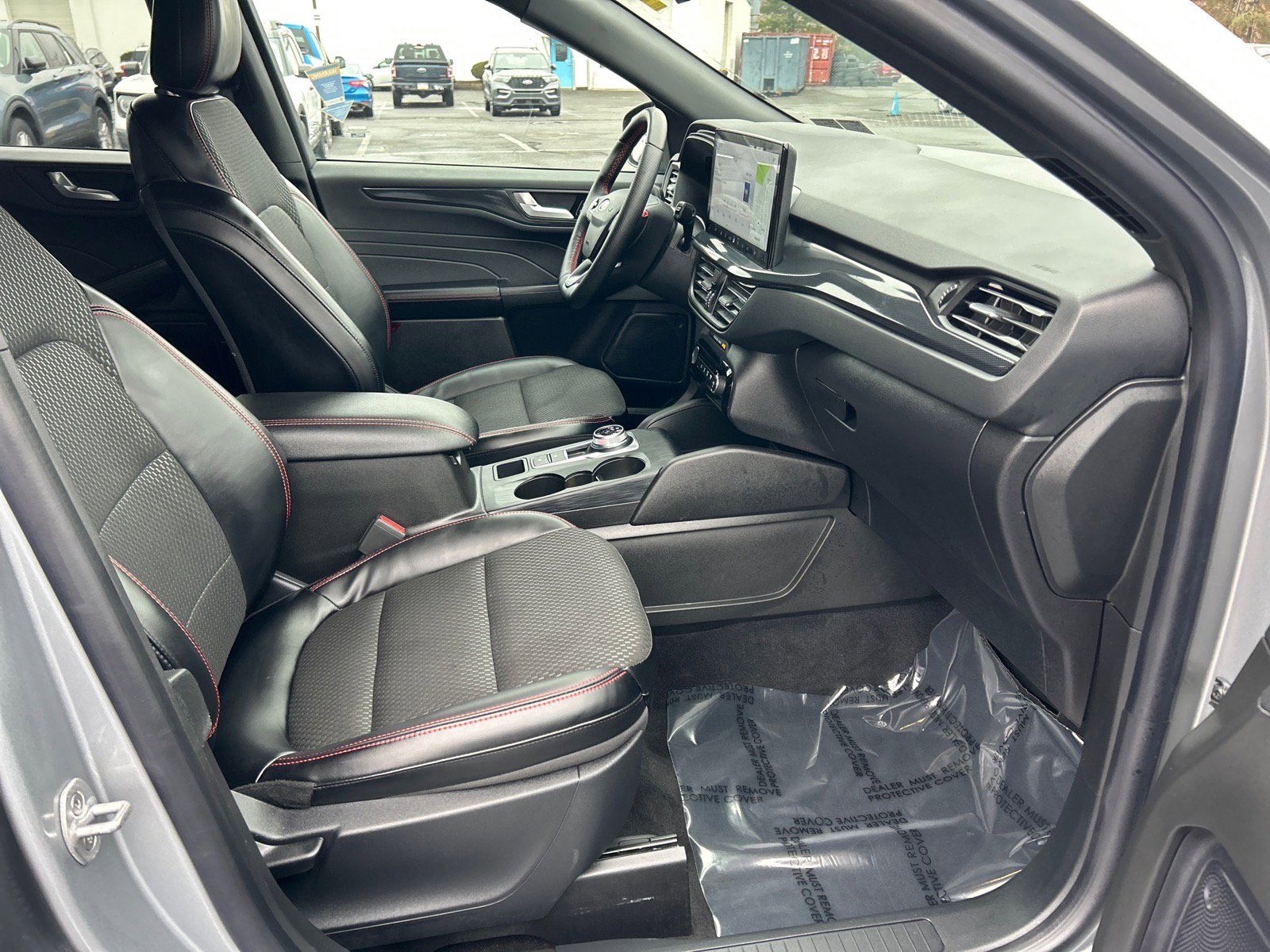 Certified 2024 Ford Escape ST-Line Select w/ Tech Pack #1 image 17