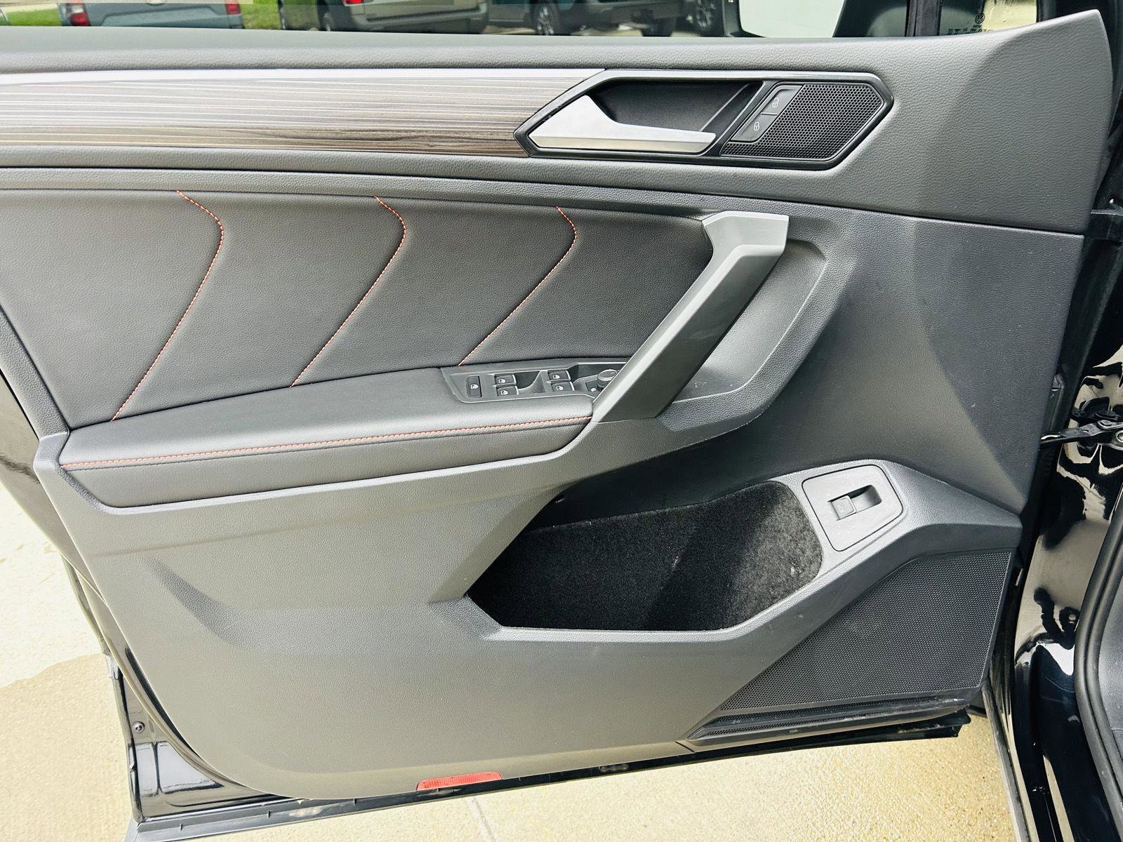 Used 2024 Volkswagen Tiguan Wolfsburg Edition w/ Panoramic Sunroof Package image 11