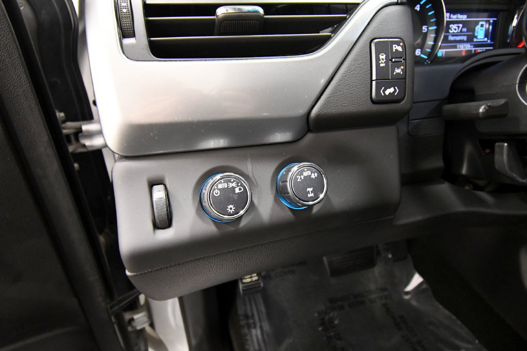 Used 2018 Chevrolet Tahoe LT AWD/4WD image 19