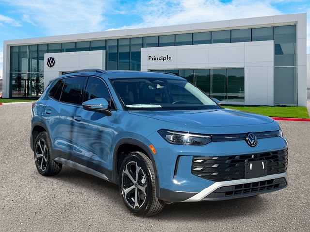 New 2026 Volkswagen Tiguan SE FWD image 2