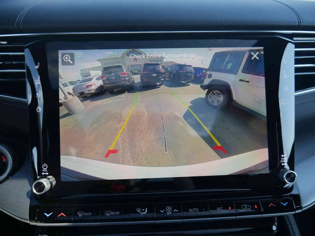 New 2026 Jeep Grand Wagoneer Limited AWD/4WD image 38