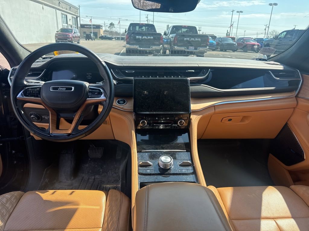 Used 2022 Jeep Grand Cherokee Summit image 3