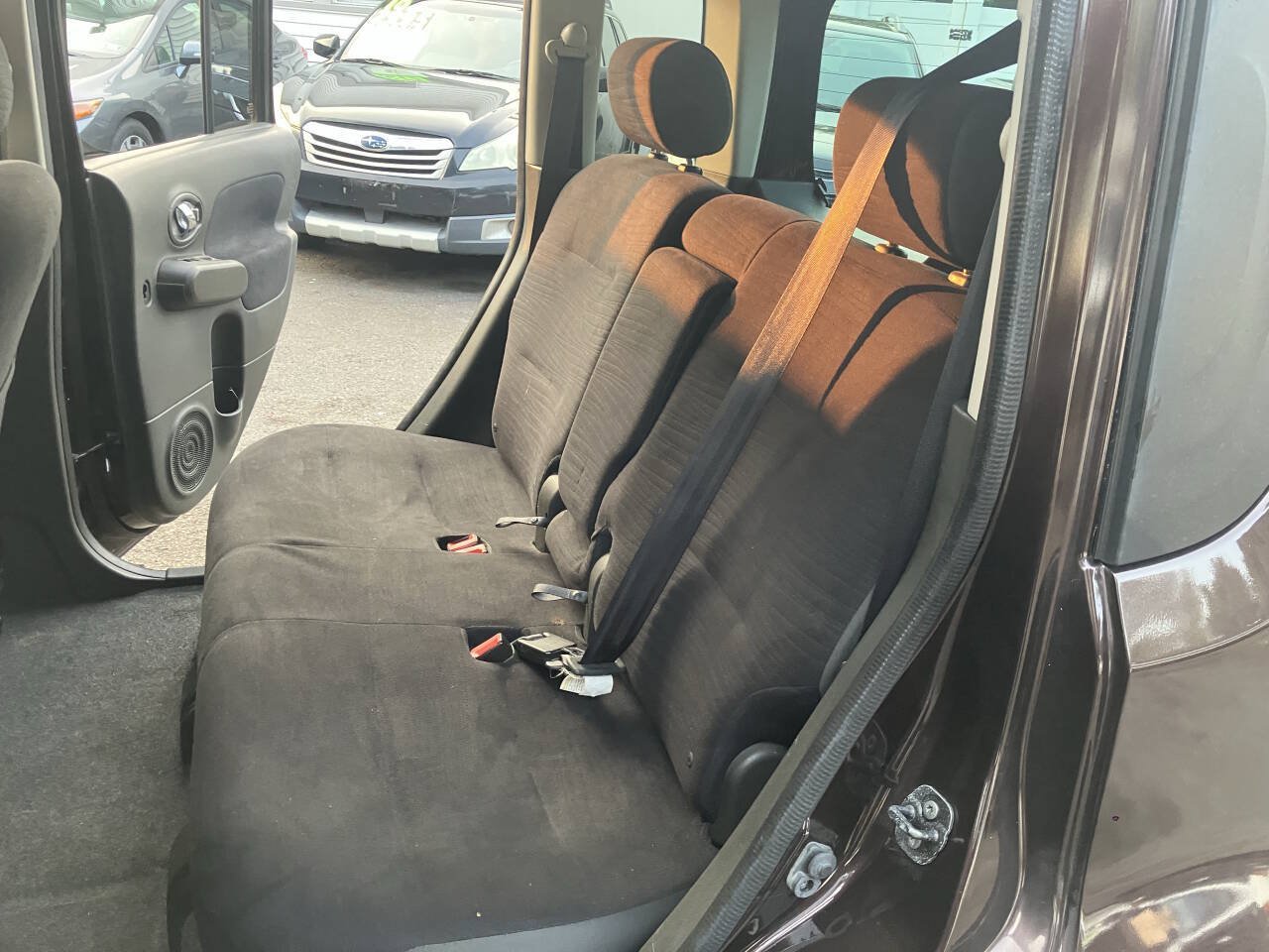 Used 2011 Nissan Cube 1.8 S w/ Interior Designer Pkg FWD image 27