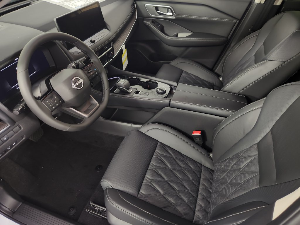 New 2026 Nissan Rogue Platinum AWD/4WD image 12
