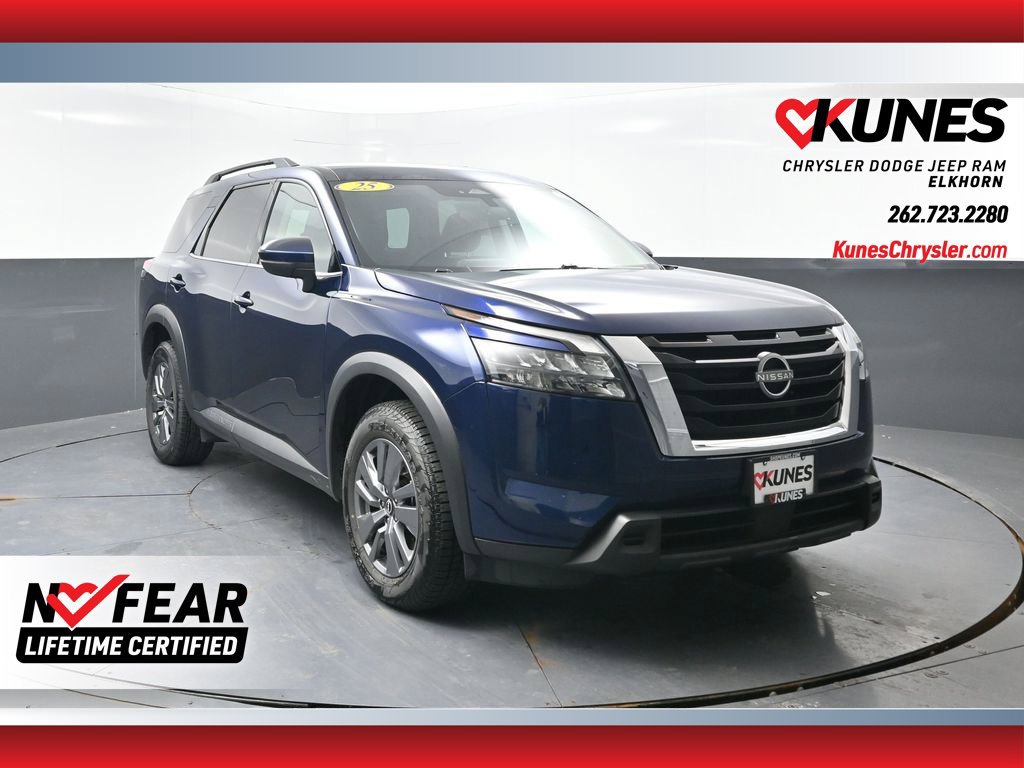 Used 2025 Nissan Pathfinder SV
