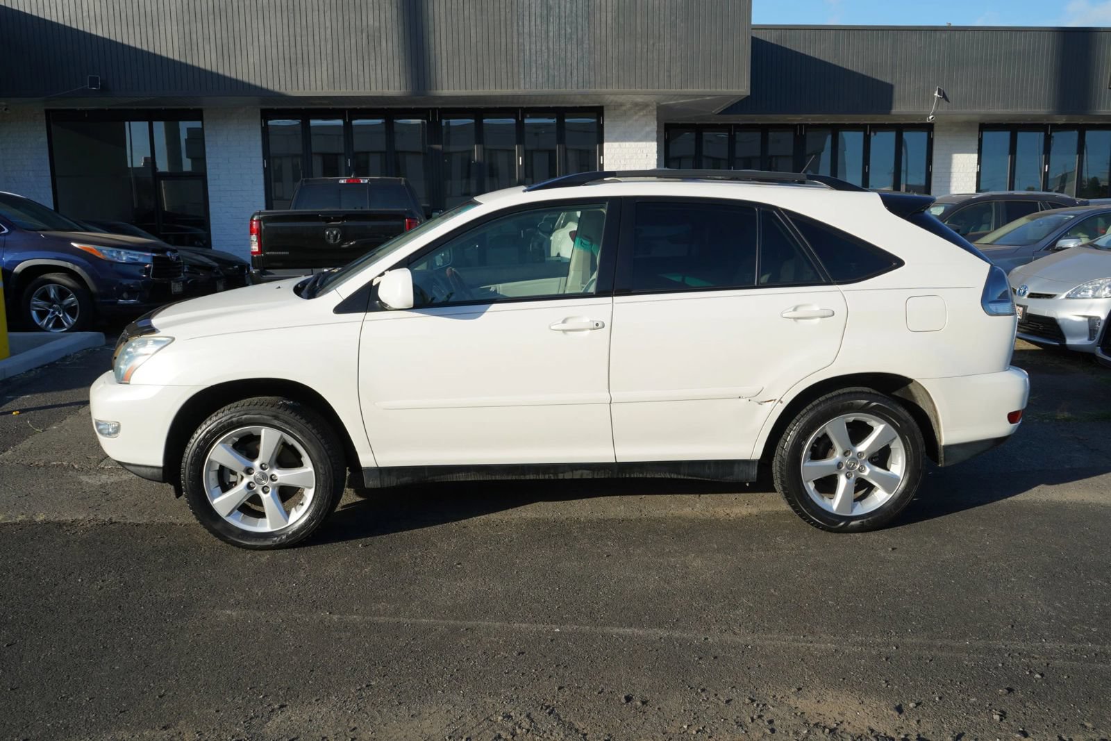 Used 2005 Lexus RX 330 AWD image 2