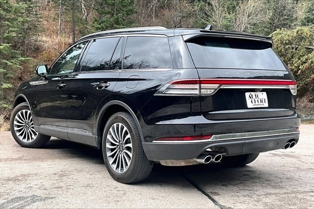 Used 2022 Lincoln Aviator Reserve w/ Equipment Group 201A image 4