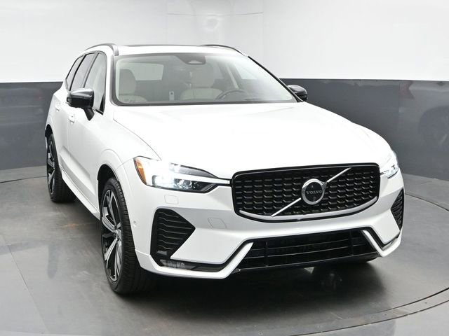 Used 2025 Volvo XC60 B5 Ultra w/ Protection Package Premier AWD/4WD image 2