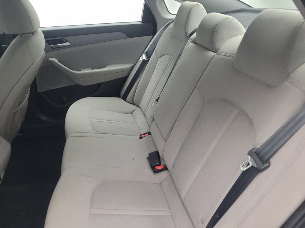 Used 2019 Hyundai Sonata SE FWD image 18