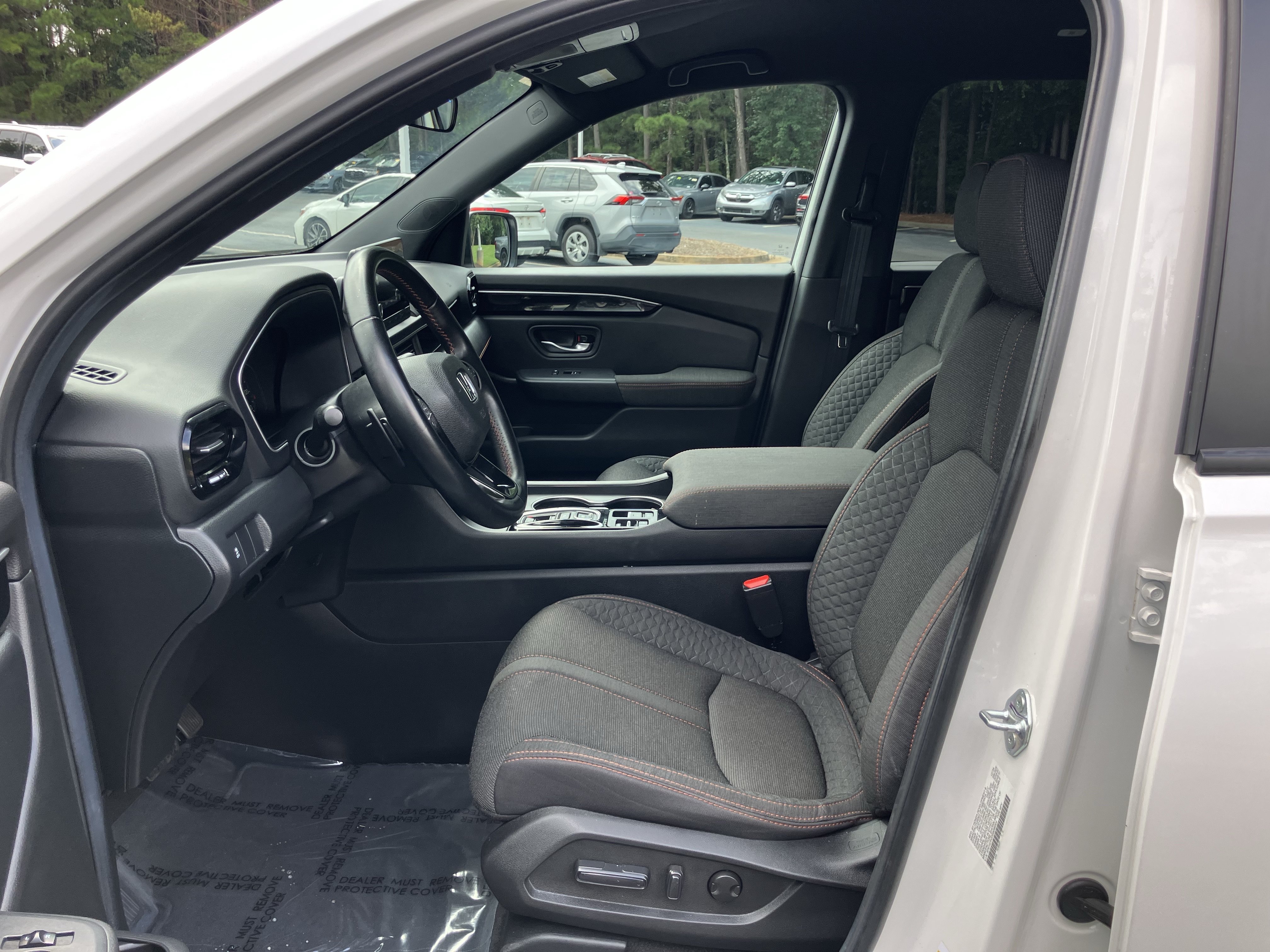 Certified 2025 Honda Pilot Sport image 16