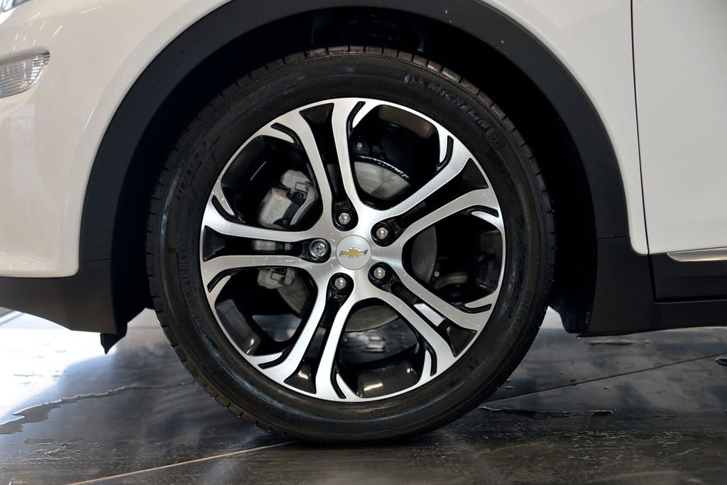 Used 2021 Chevrolet Bolt Premier w/ Infotainment Package image 10