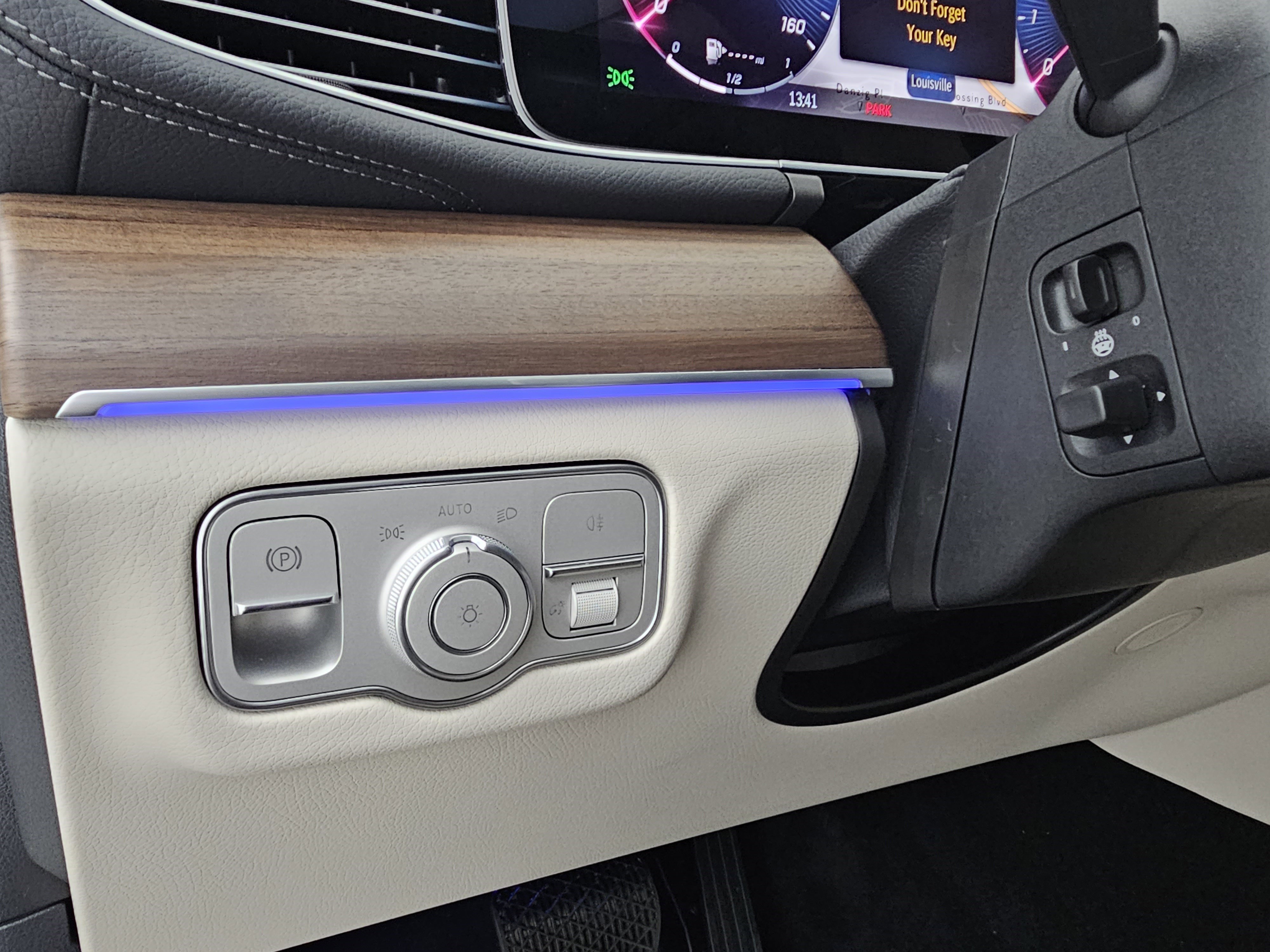 New 2026 Mercedes-Benz GLS 450 4MATIC image 8