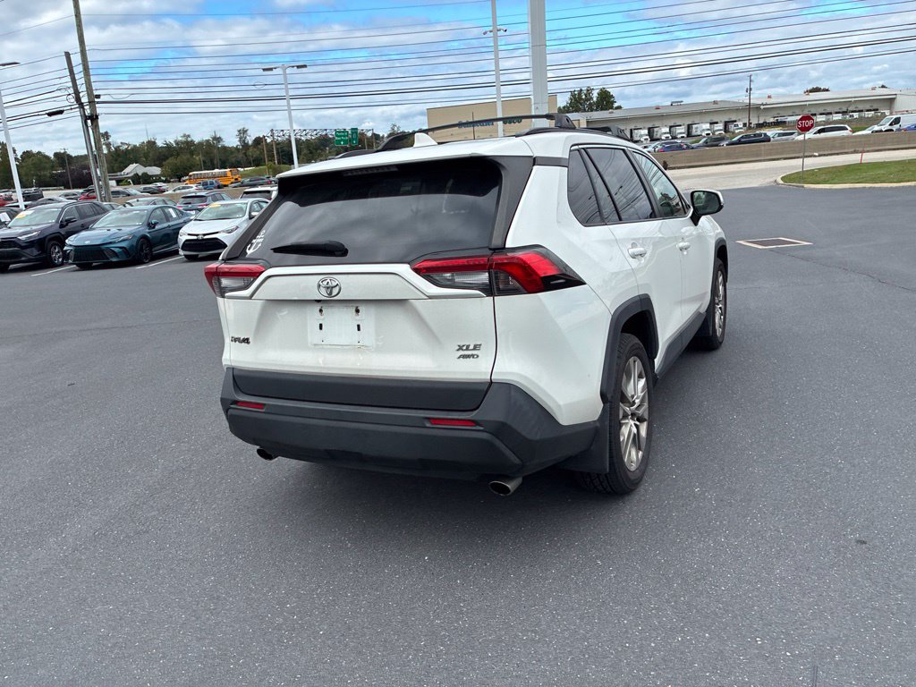 Used 2019 Toyota RAV4 XLE Premium w/ Cold Weather Package AWD/4WD image 10