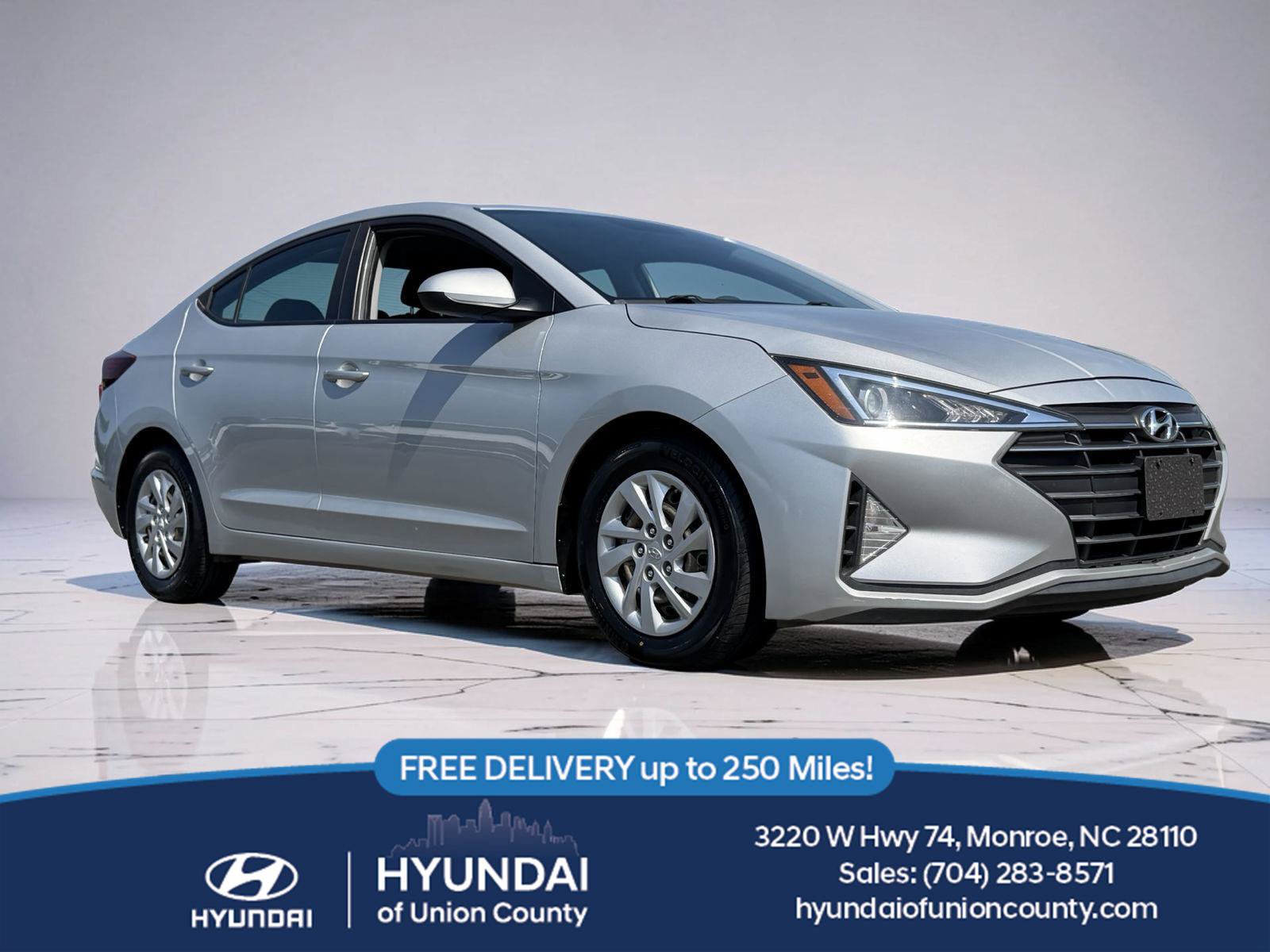 Used 2019 Hyundai Elantra SE w/ Cargo Package FWD image 1