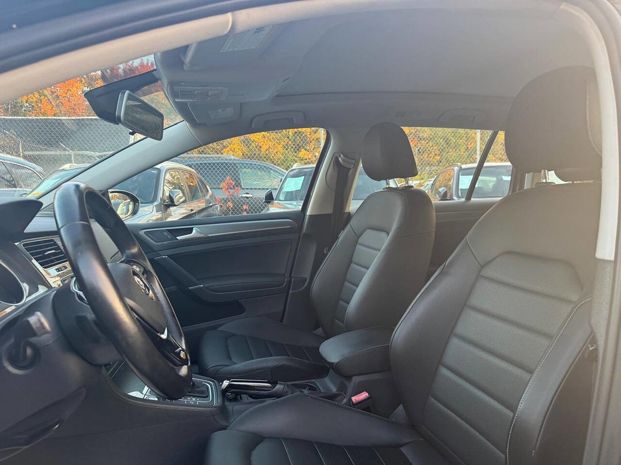 Used 2017 Volkswagen Golf Alltrack SE image 26