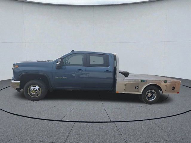 New 2026 Chevrolet Silverado 3500 LT w/ Convenience Package image 2
