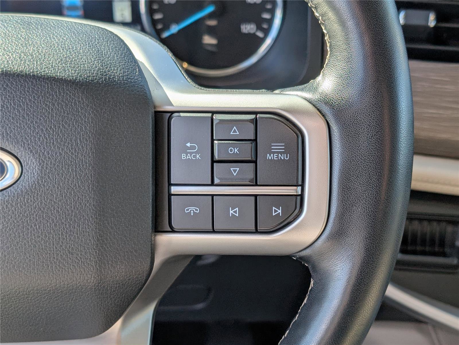 Used 2024 Ford Expedition Limited image 25