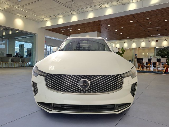 New 2026 Volvo XC90 T8 Plus w/ Protection Package Premier AWD/4WD image 7