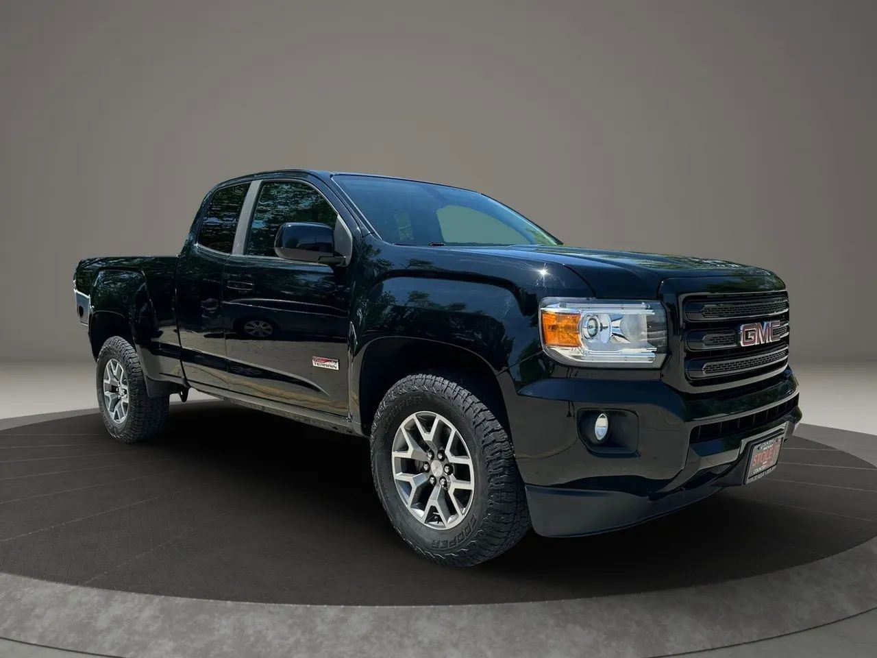 Used 2018 GMC Canyon All Terrain w/ All Terrain X Package AWD/4WD image 3