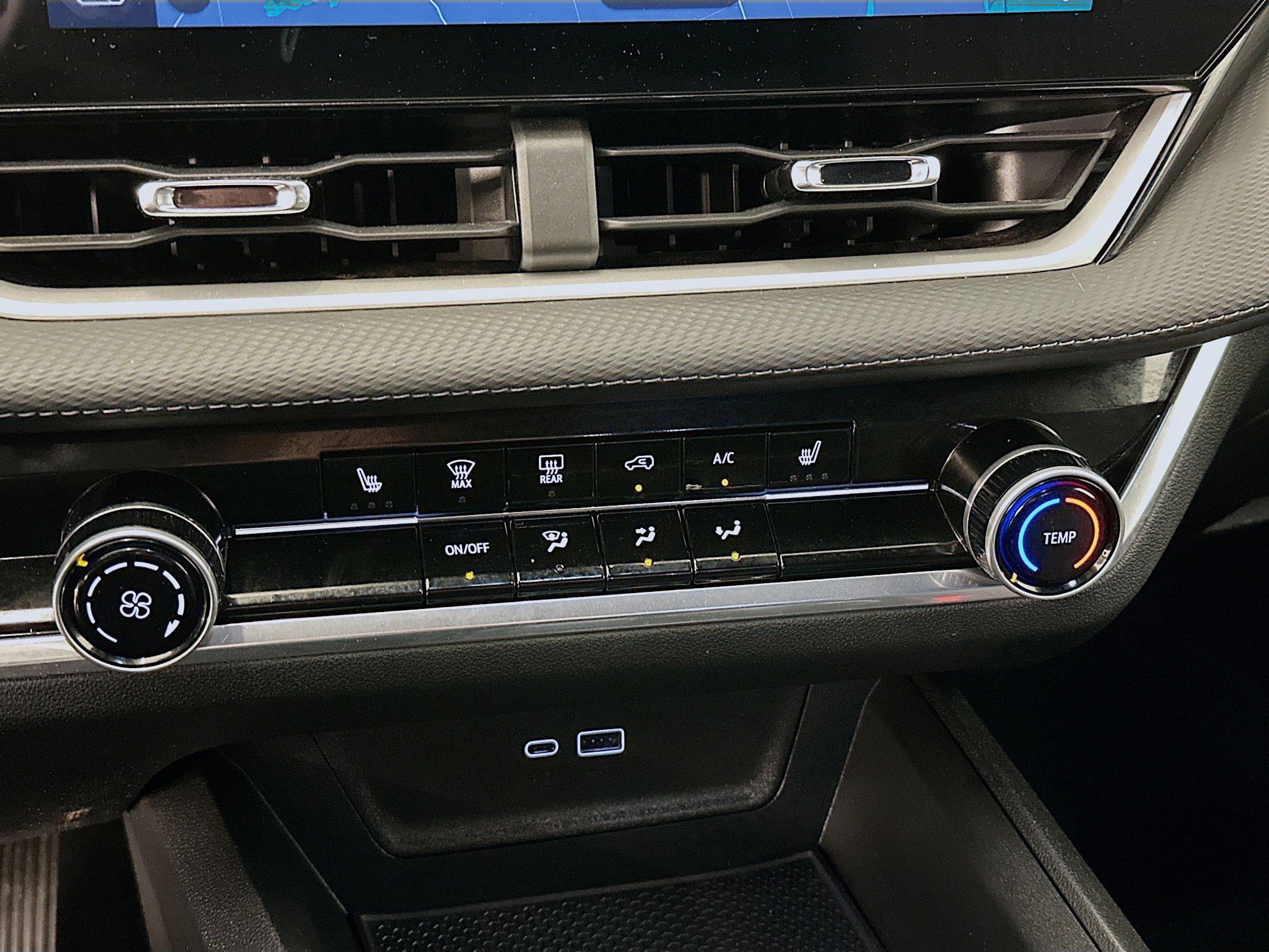 Used 2025 Chevrolet Equinox LT image 24