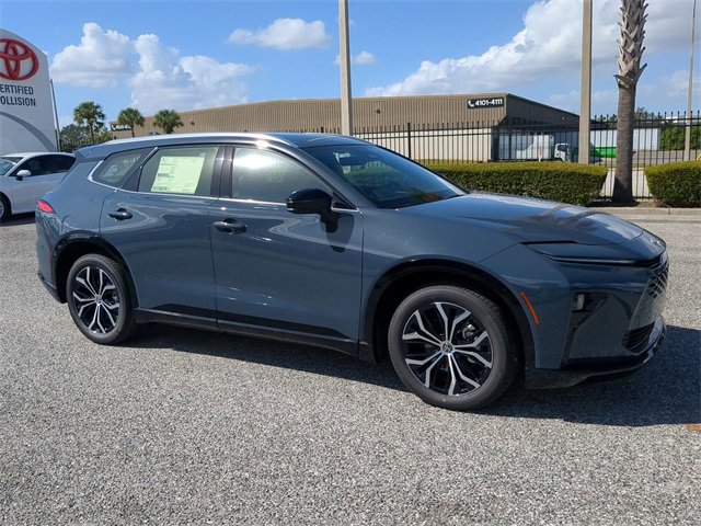 New 2026 Toyota Crown Signia image 2