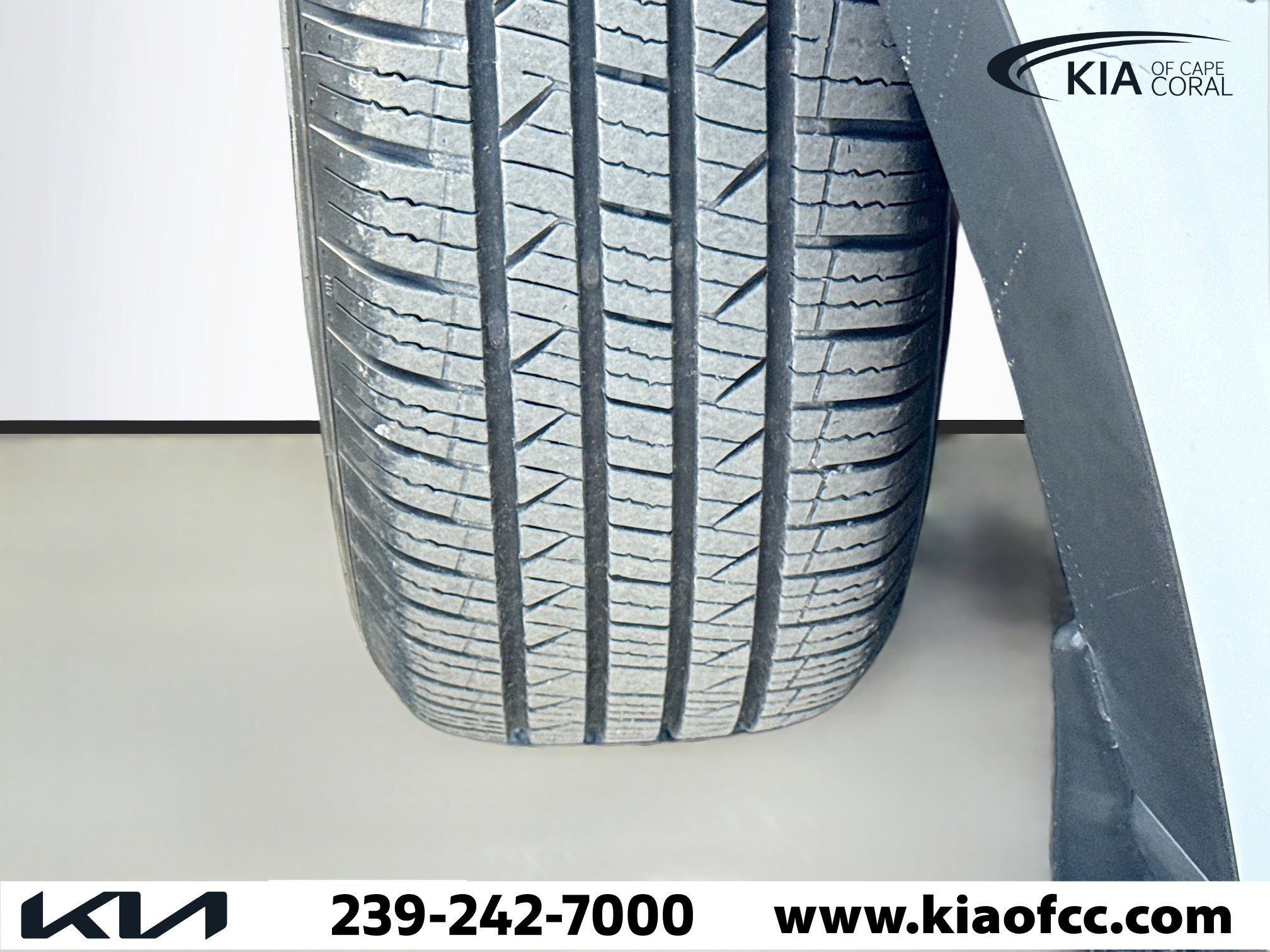 Used 2022 Hyundai Venue SE image 38