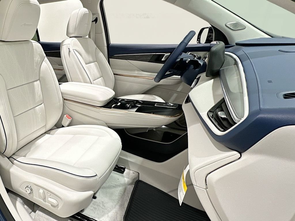 New 2026 Buick Enclave Avenir w/ Super Cruise Package AWD/4WD image 33