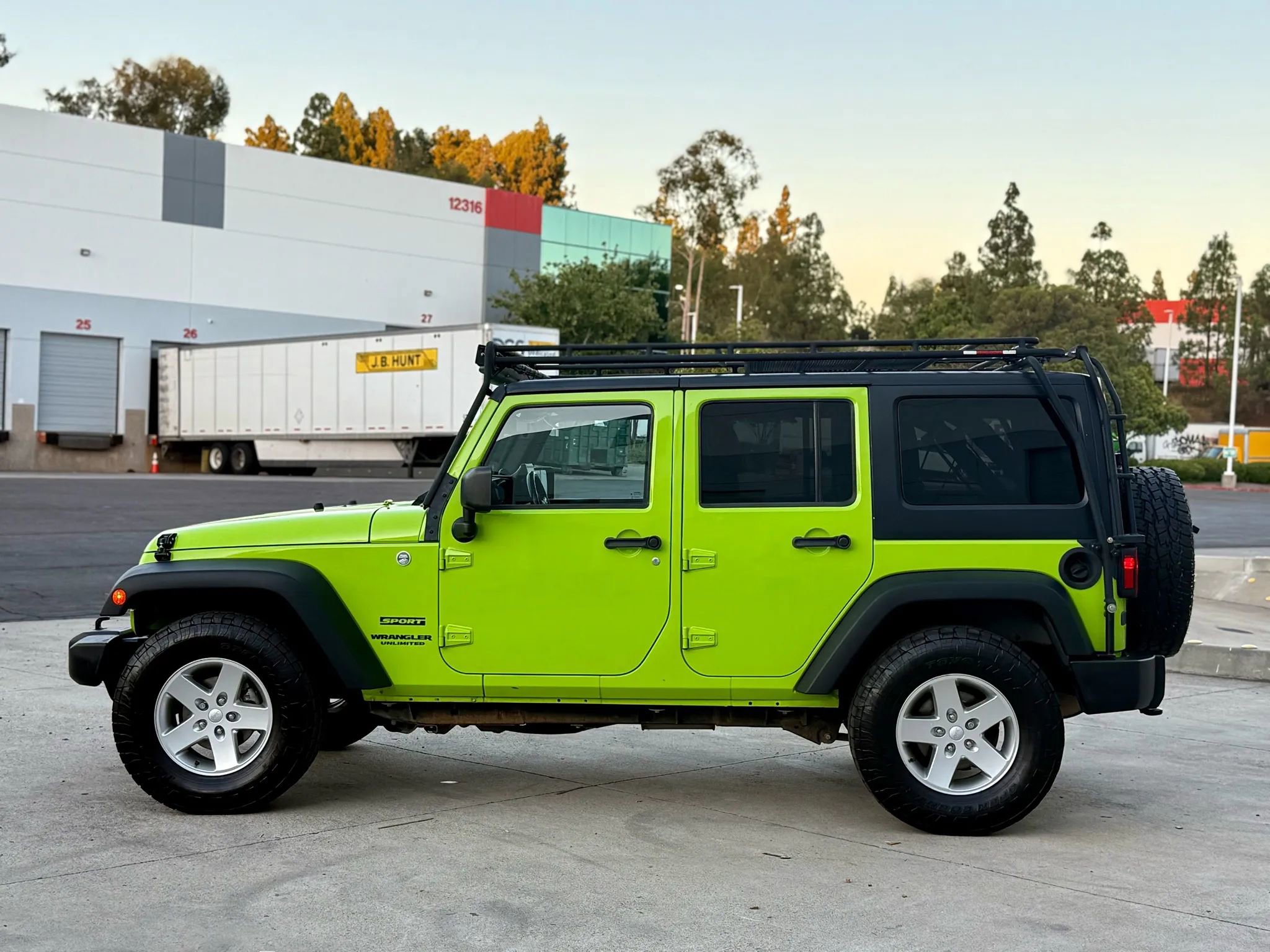 Used 2013 Jeep Wrangler Unlimited Sport AWD/4WD image 15