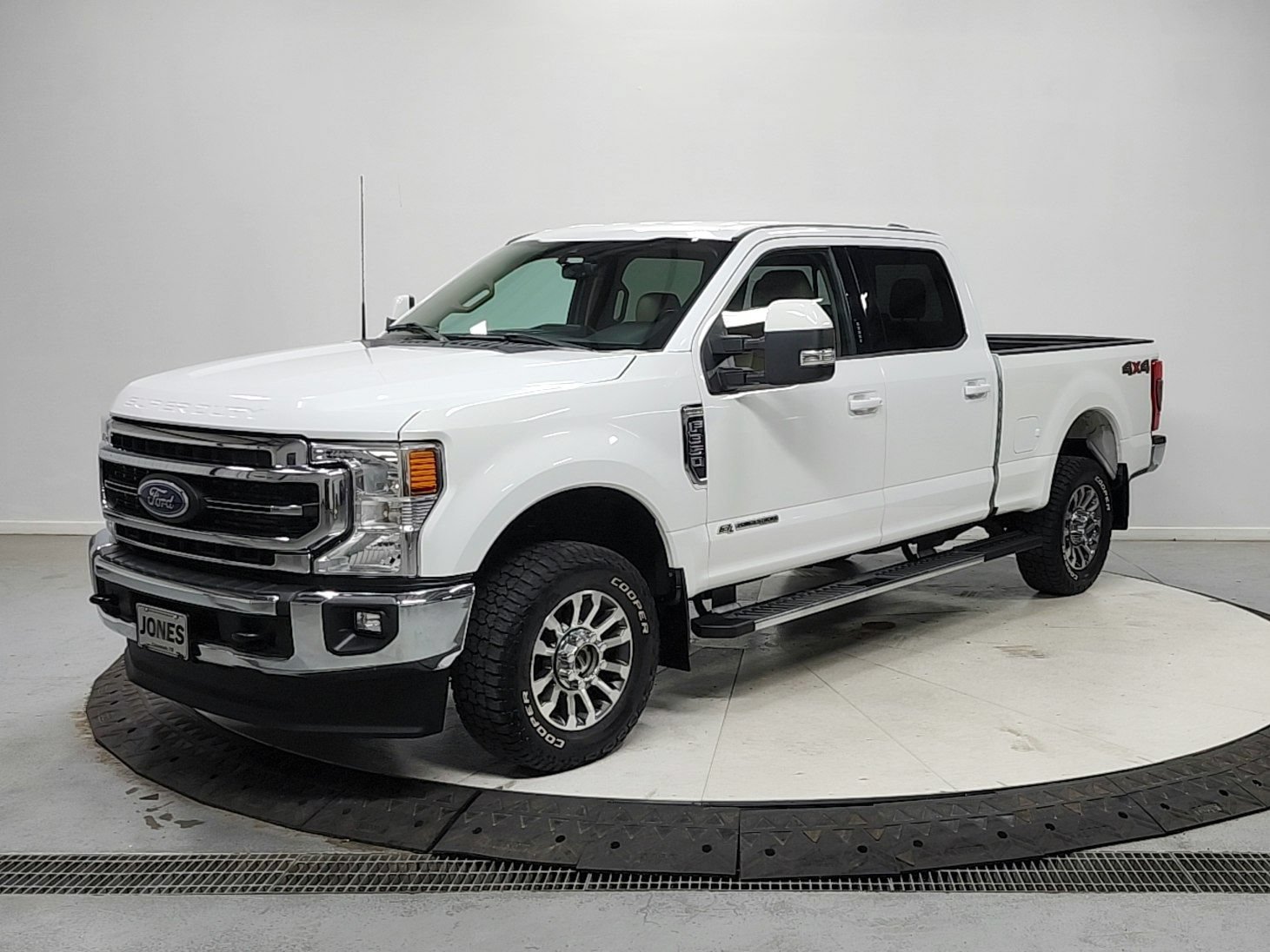 Used 2022 Ford F350 Lariat w/ Lariat Value Package AWD/4WD image 3