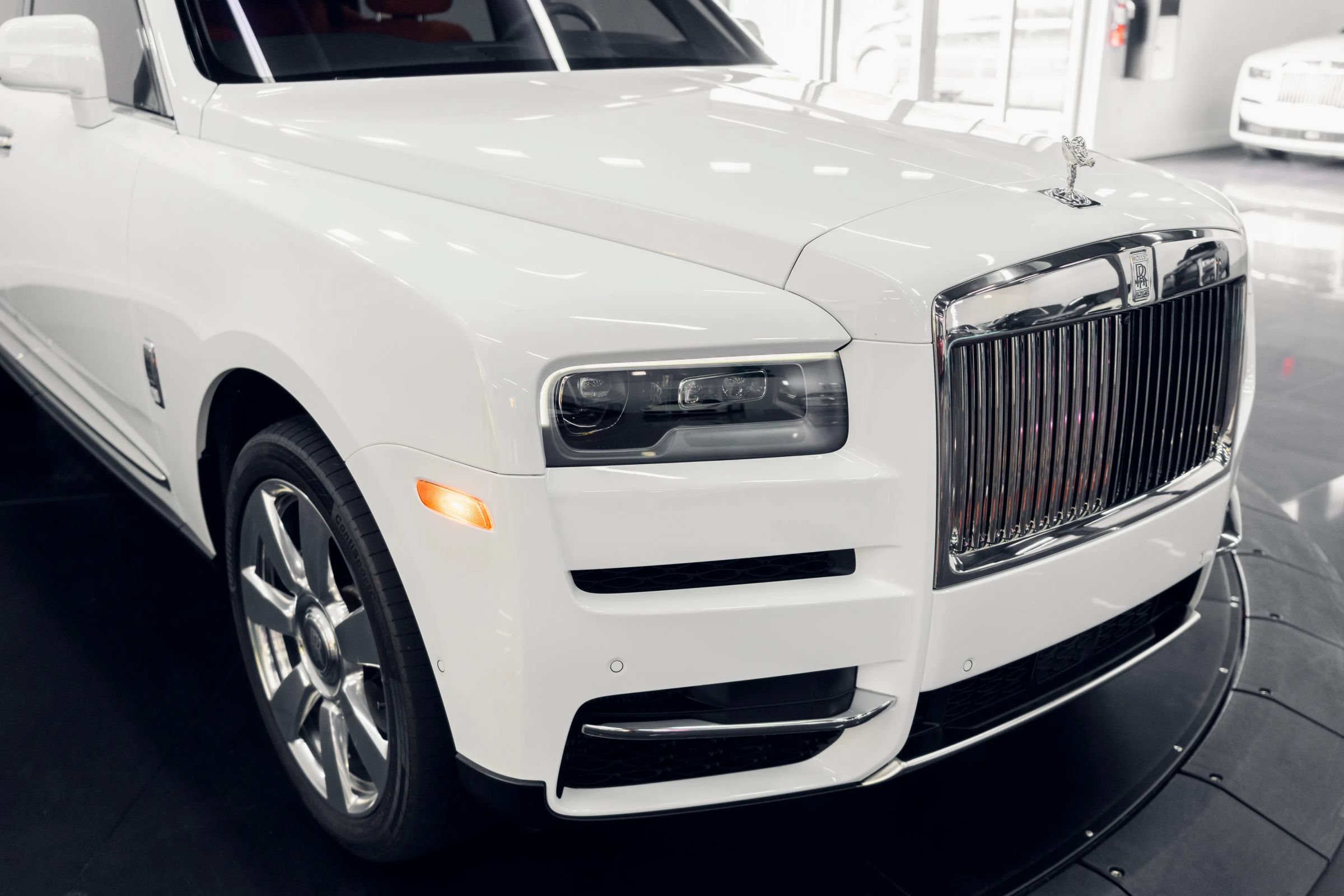Used 2021 Rolls-Royce Cullinan AWD/4WD image 19