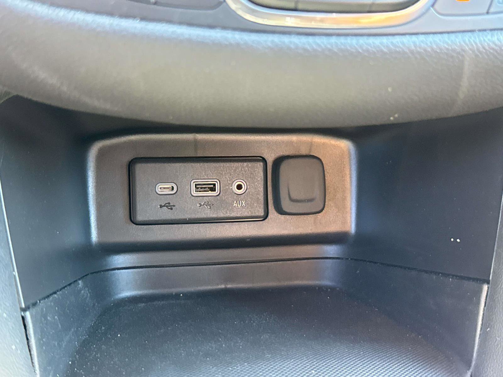 Used 2024 Chevrolet Equinox RS image 6