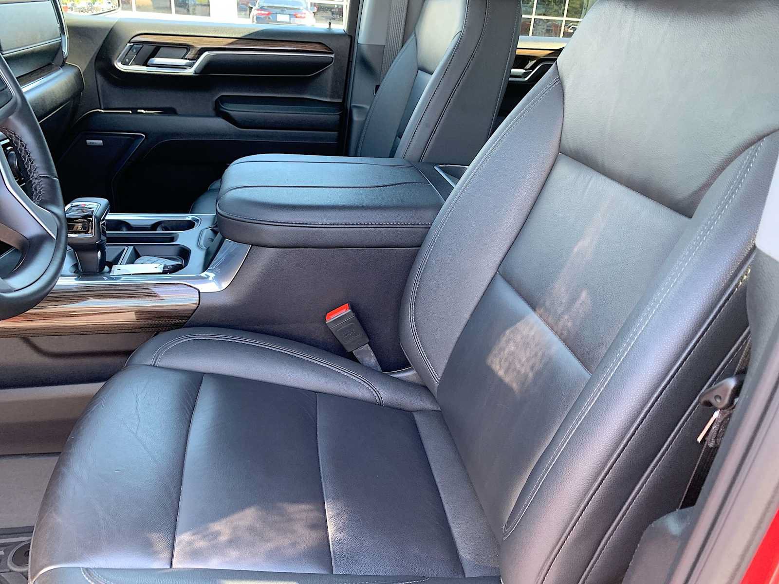 Certified 2024 Chevrolet Silverado 1500 LT Trail Boss w/ Convenience Package II AWD/4WD image 18