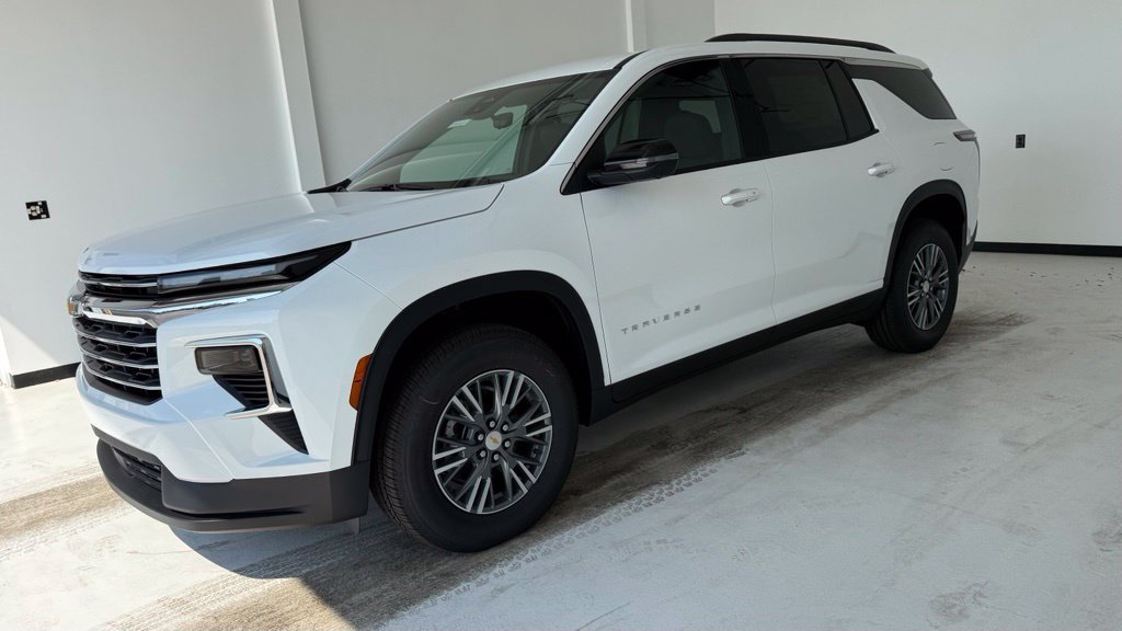 New 2027 Chevrolet Traverse LT w/ Driver Confidence Package FWD image 17