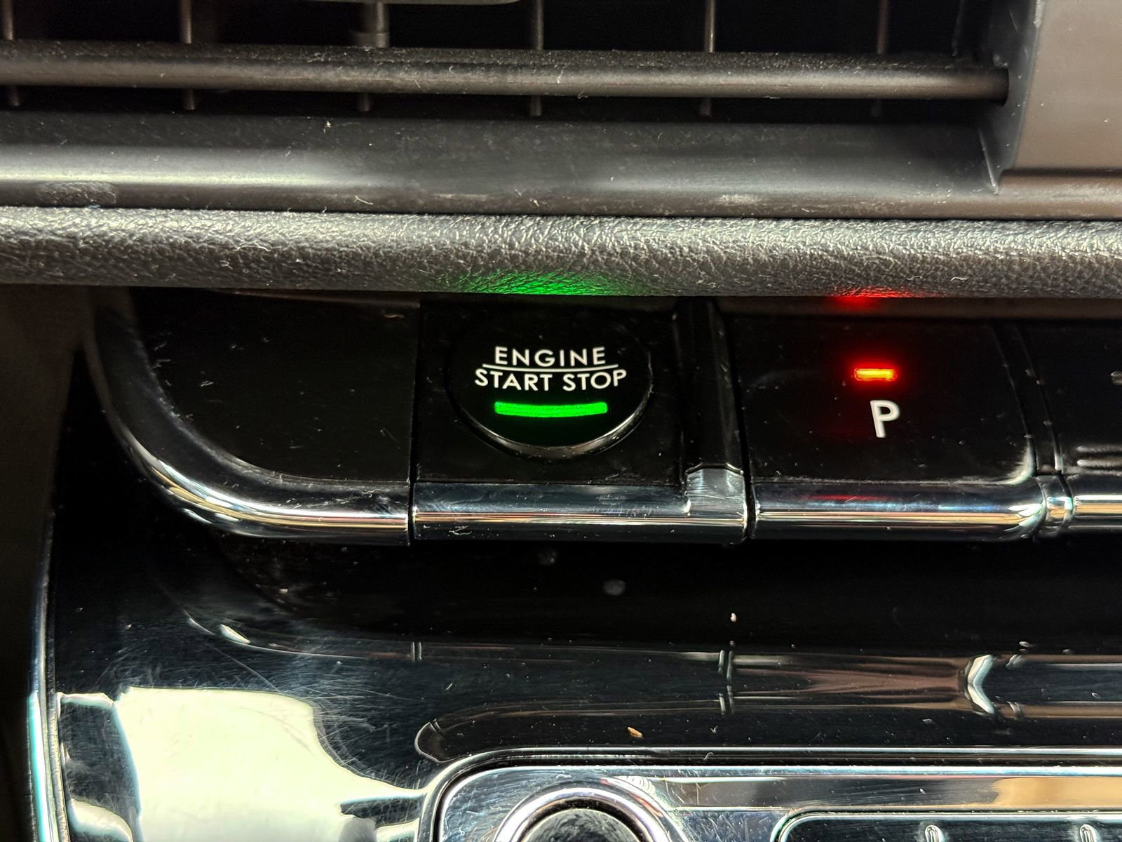 Used 2023 Lincoln Corsair Reserve w/ Jet Appearance Package image 28