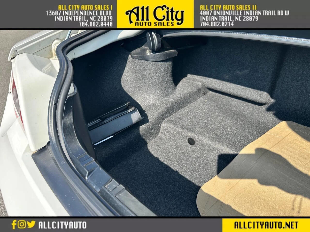 Used 2005 BMW Z4 2.5i image 25