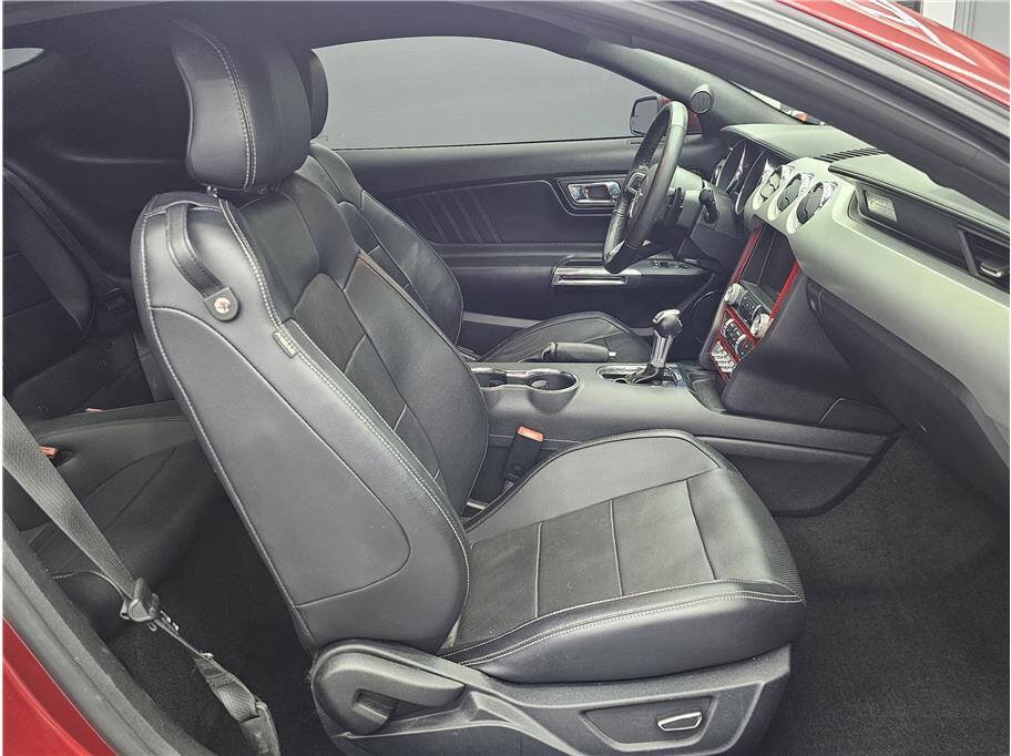Used 2015 Ford Mustang GT Premium RWD image 17