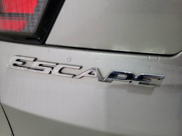 Used 2018 Ford Escape SE w/ Ford Safe & Smart Package image 54