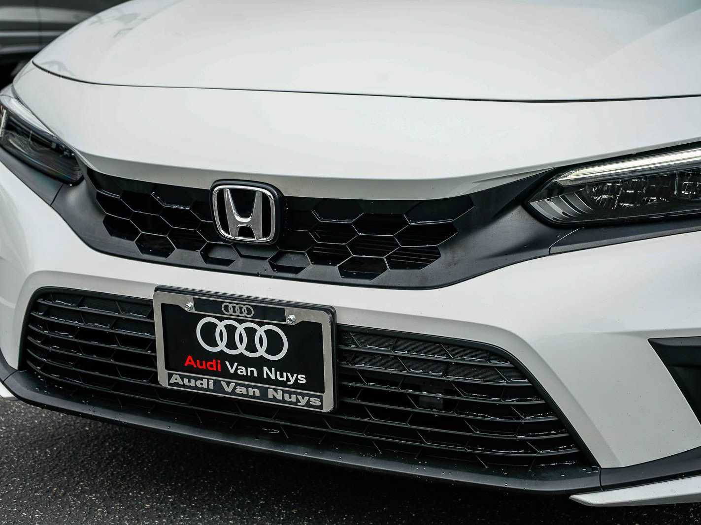 Used 2023 Honda Civic Sport image 8