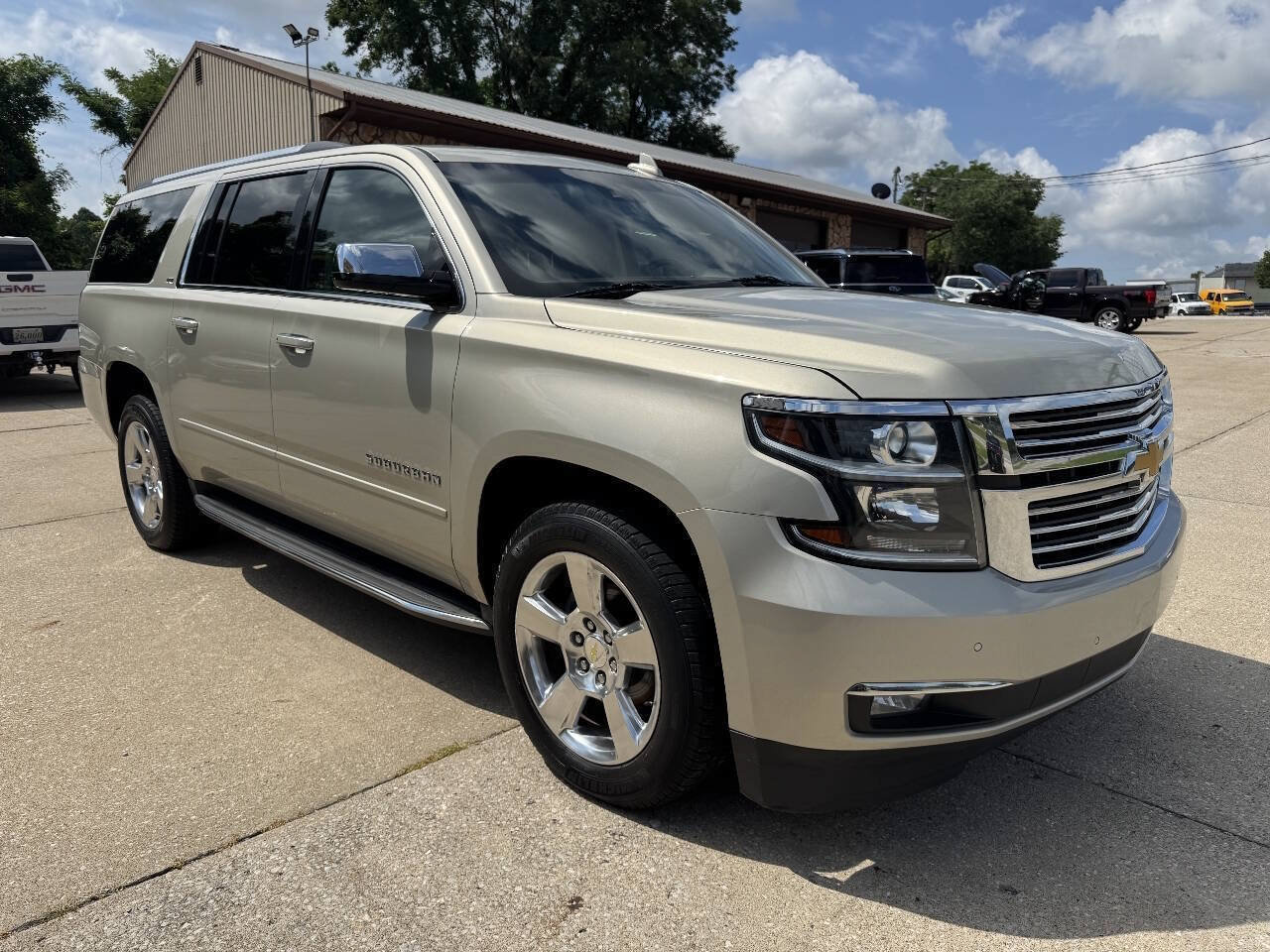 Used 2016 Chevrolet Suburban LTZ w/ Max Trailering Package AWD/4WD image 3
