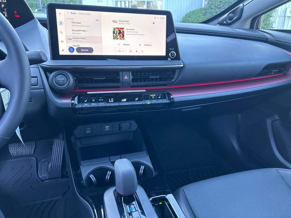 New 2026 Toyota Prius Plug-In Hybrid FWD image 17