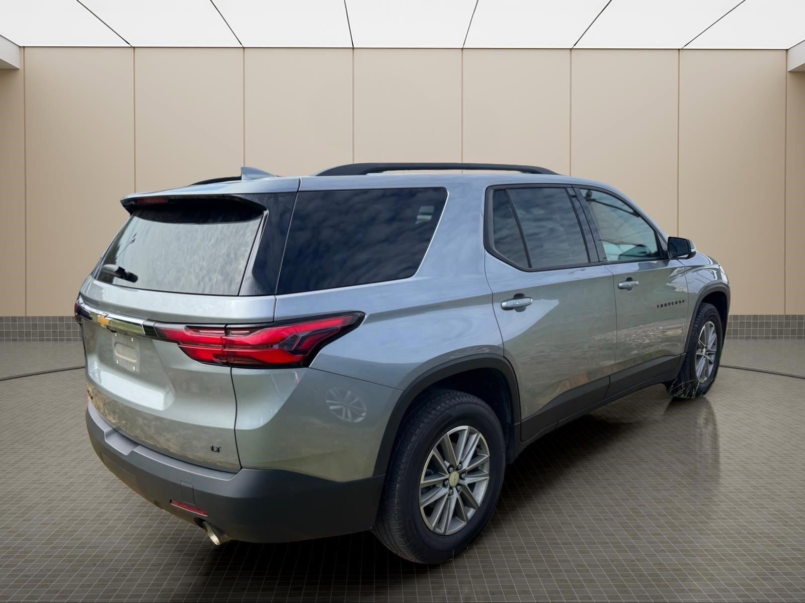 Used 2023 Chevrolet Traverse LT w/ LPO, Floor Liner Package AWD/4WD image 14