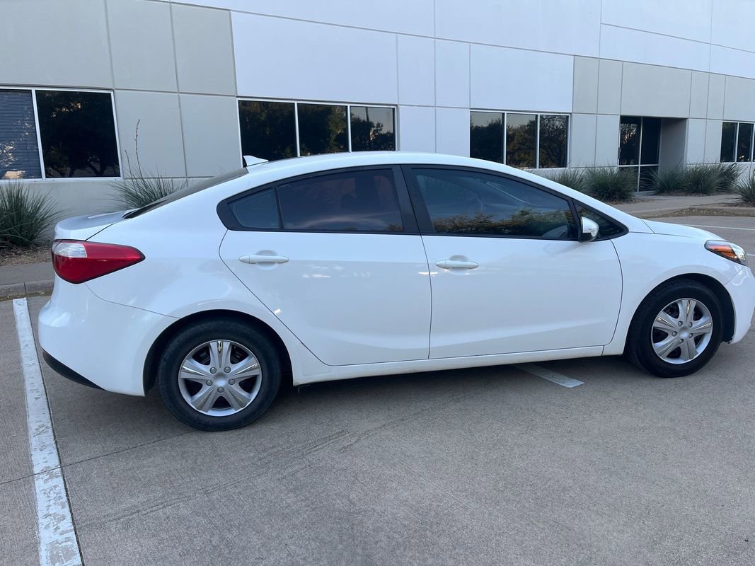 Used 2016 Kia Forte LX image 10