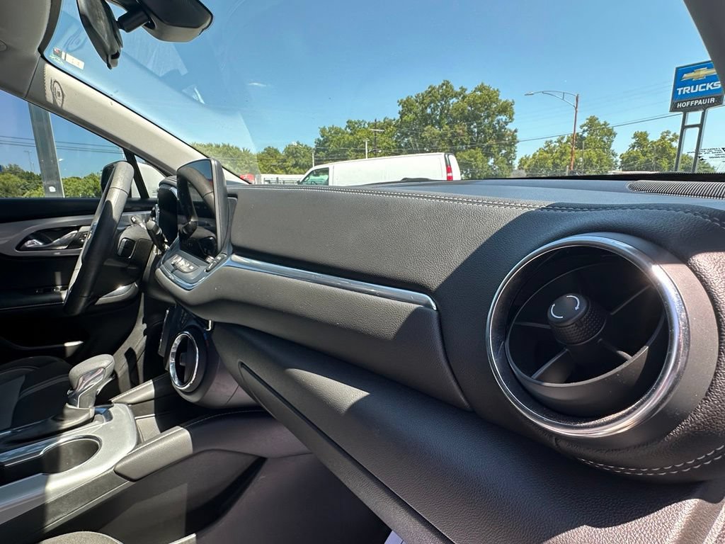 Used 2023 Chevrolet Blazer LT FWD image 11