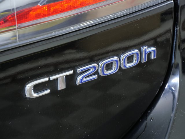Used 2013 Lexus CT 200h w/ Seat Comfort Pkg FWD image 10
