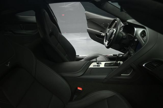 Used 2015 Chevrolet Corvette Z06 w/ 3LZ Preferred Equipment Group RWD image 51