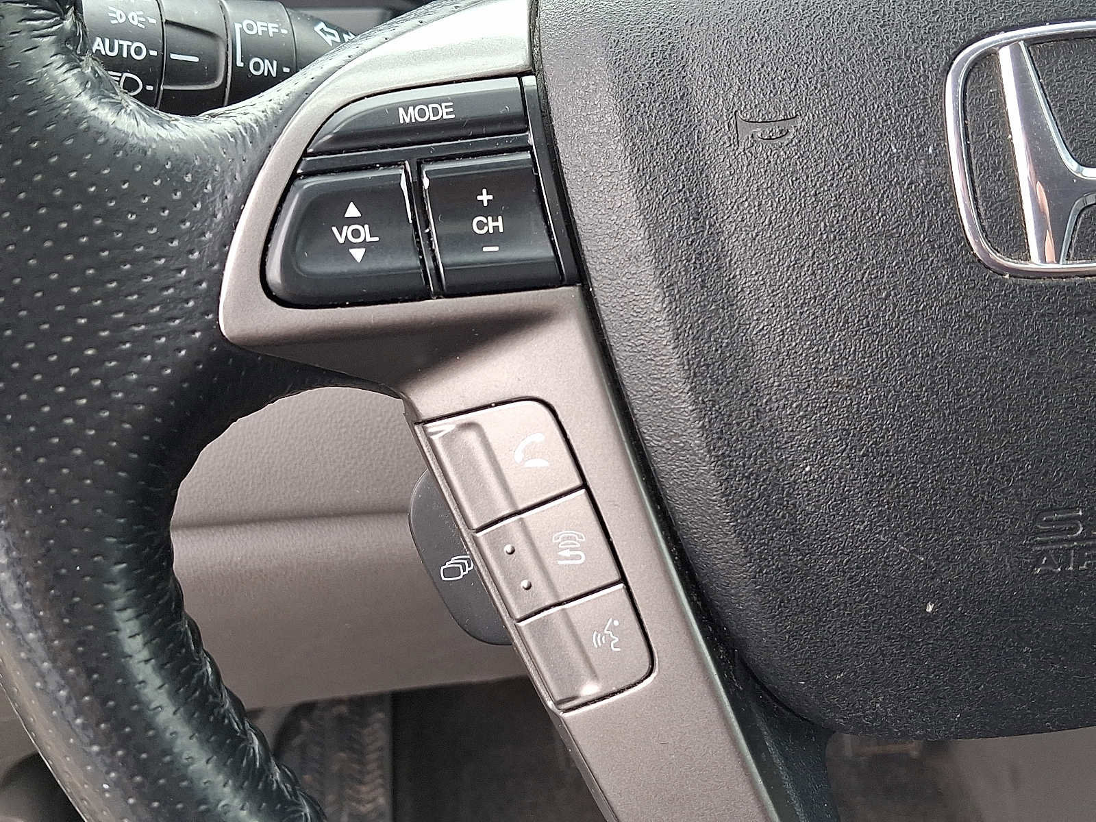 Used 2016 Honda Odyssey Touring Elite image 23