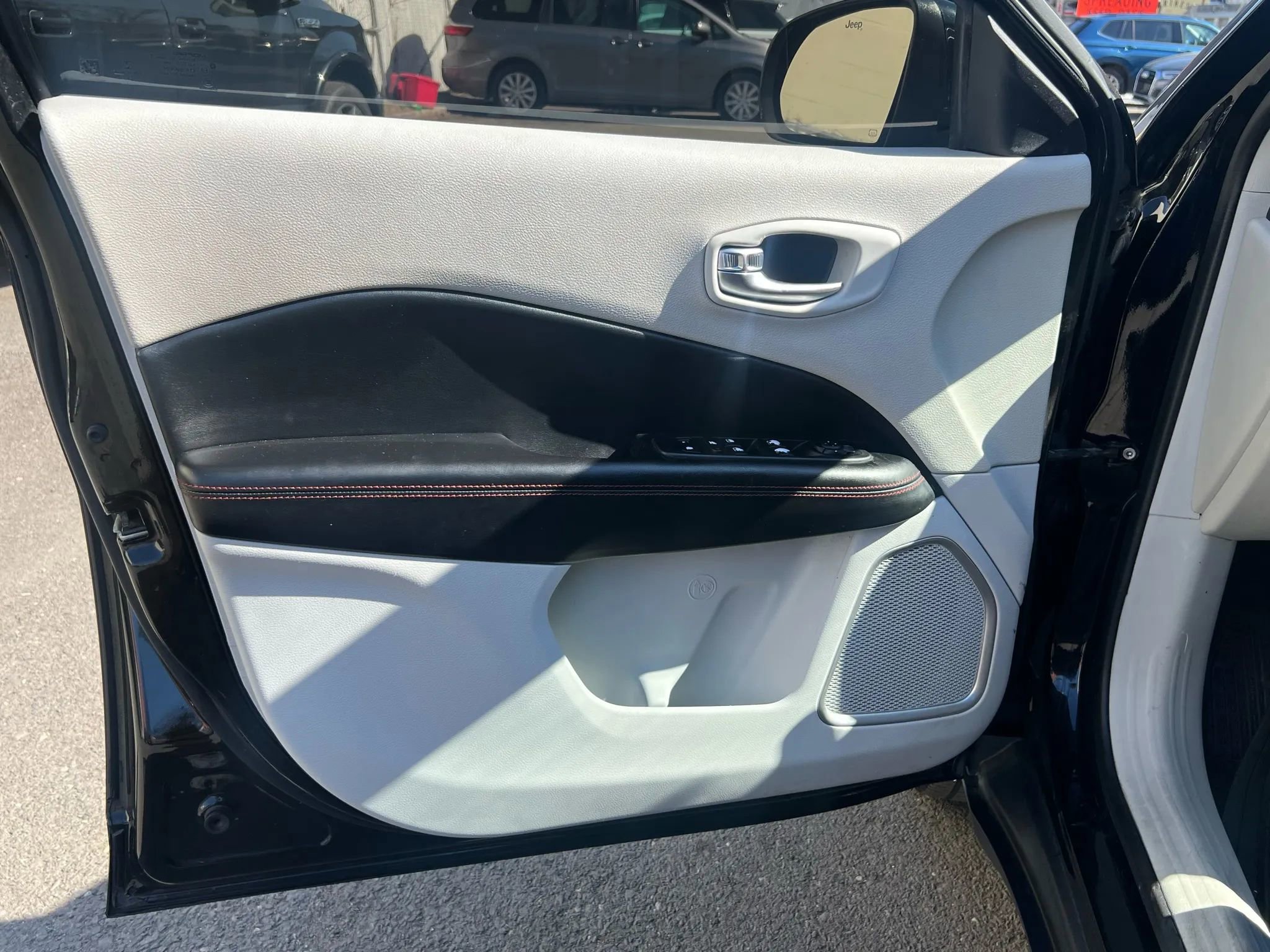 Used 2020 Jeep Compass Limited image 22