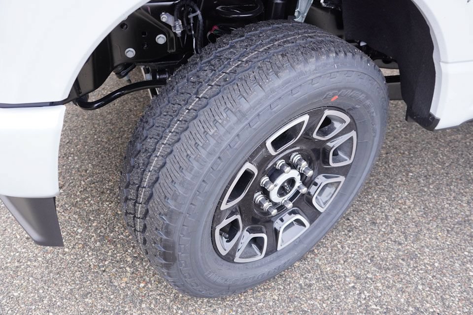 New 2026 Ford F250 Platinum AWD/4WD image 9