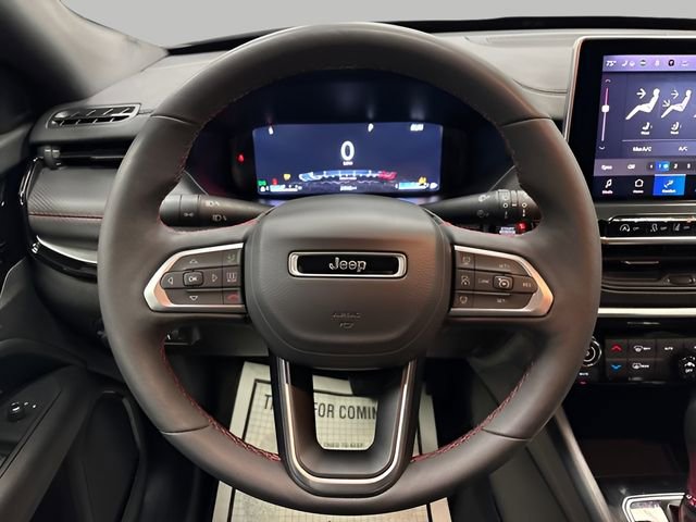 Used 2025 Jeep Compass Trailhawk w/ Trailhawk Elite Group image 14