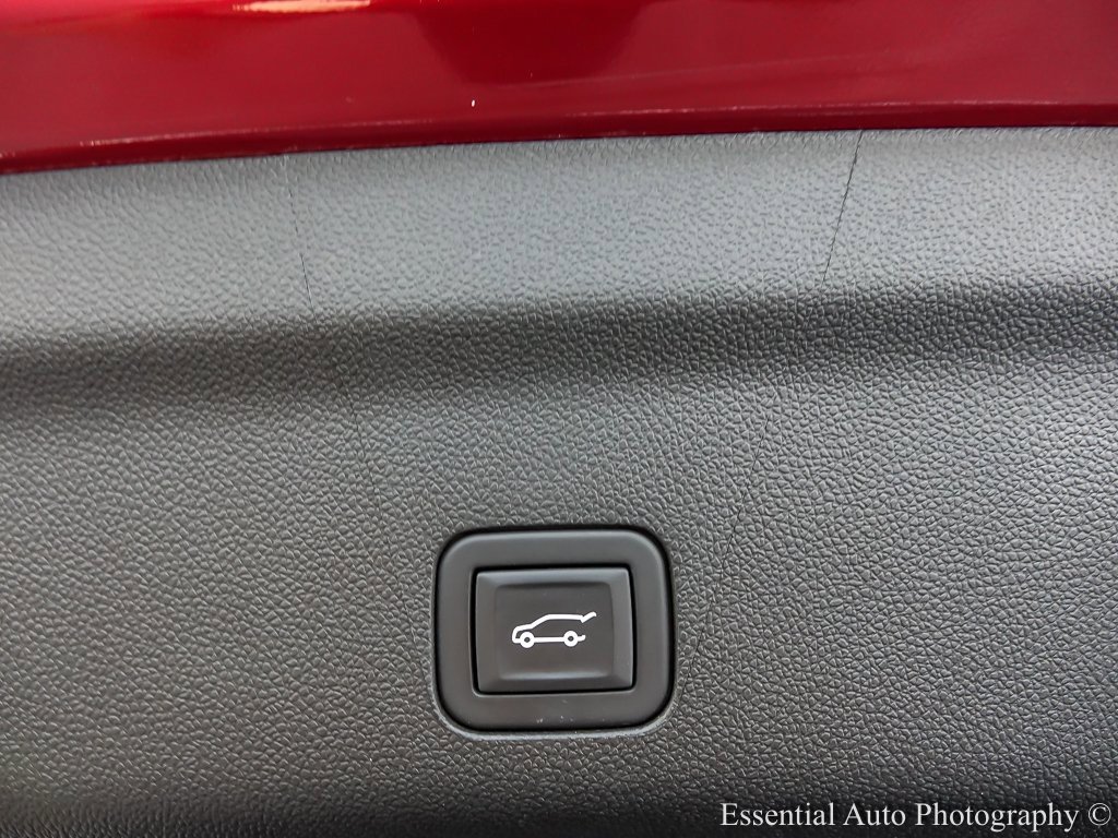 Used 2025 Chevrolet Suburban Premier image 32